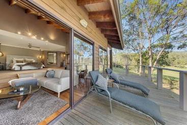 Отель Cedars Mount View Villas