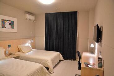 Otel Jinjiang Inn Select Jiaxing Wanda Plaza