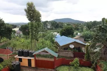 هتل Arusha Family Retreat Resort