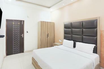 Collection O Hotel Avika