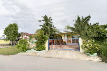 Hotel Oyo 953 Tawan Resort