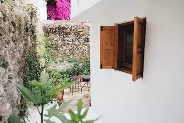 Bono Houses Cottage