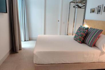 Apartamentos Y Estudios Céntricos Conil Home Suite