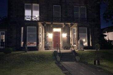 هتل No6 West Coates