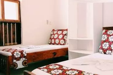 Bed and Breakfast Kelele Square