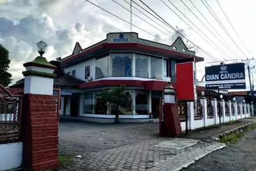 Hotel Oyo 3370  Dian Chandra