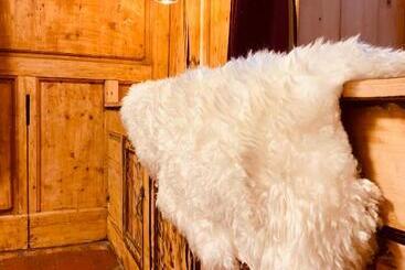 Otel Shangri La Xiangye Listen To The Rain