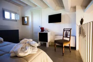 Aamiaismajoitus (B&B) Dimora Di Catullo   Ospitalità Di Charme