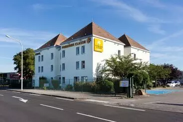 فندق Premiere Classe Nantes Ouest   St Herblain