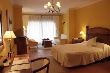 호텔 Sant Ferriol Spa & Restaurante