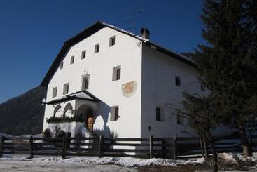 膳宿费 Ansitz Goller