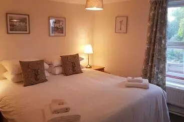 ベッドアンドブレックファースト Chequers Inn