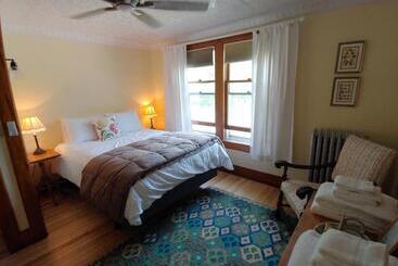 צימר Keene Valley Lodge