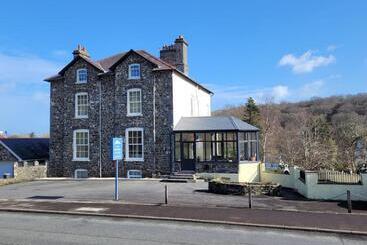 Bed and Breakfast Llys Aeron Guest House