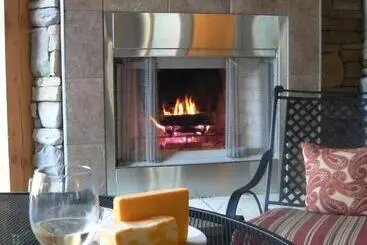 Hotelli Galiano Oceanfront Inn & Spa