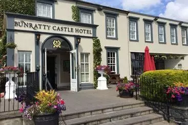 فندق Bunratty Castle