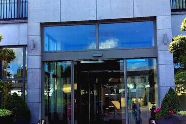 酒店 Lord Bagenal Inn