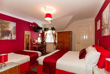 بنسيون Augusta Lodge Guesthouse