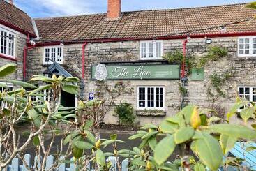 Ostello The Lion At West Pennard