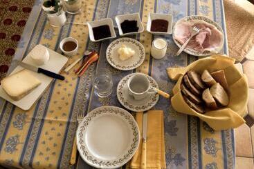 住宿加早餐  Domaine De Luzenac