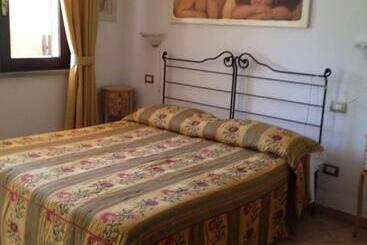 Отель Il Girasole