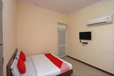Hotel Mehak Garden By Oyo Rooms