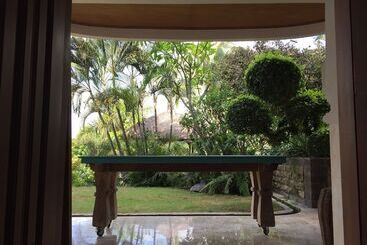 住宿加早餐  Gunung Paradis Retreat