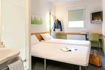 هتل Ibis Budget Laval