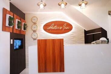 فندق Anton's Inn
