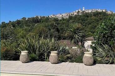 تختخواب و صبحانه Bastide Nomade Guest House