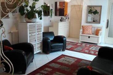 בית מלון כפרי La Caravelle Logis