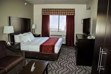 Отель Comfort Inn & Suites