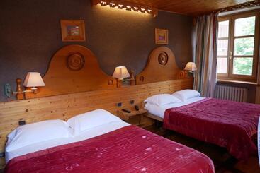 בית מלון כפרי Du Parc   Manoir Du Baron Blanc