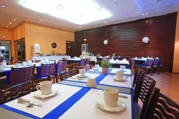 Отель Hôtel Restaurant L Hirondelle
