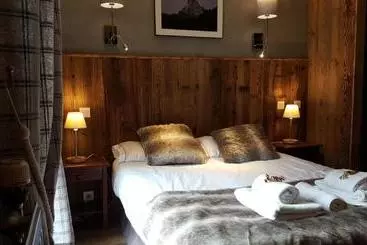 בית מלון כפרי Auberge Des Gorges De La Diosaz