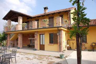 هتل روستایی Agriturismo Bric Di Gai