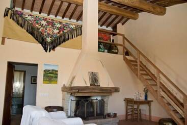 田舎風ホテル Agriturismo Podere Paugnano