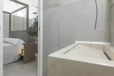 Pensió Lucente Rooms & Suites