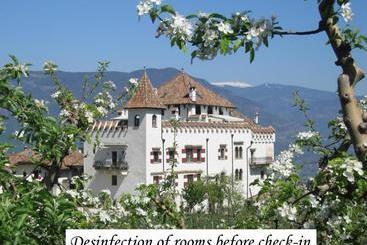 تختخواب و صبحانه Schloss Paschbach