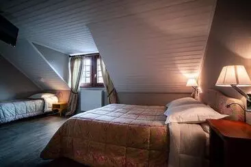 Отель Des Deux Clefs