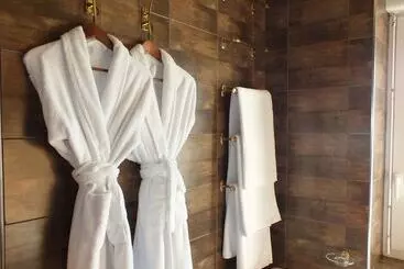 فندق Hôtel   Restaurant   Salon De Thé Le Beauséjour