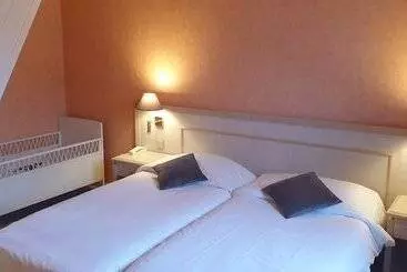 Отель Logis L Auberge Bourbonnaise