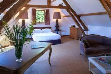 Otel Logis La Ferme Du Vert