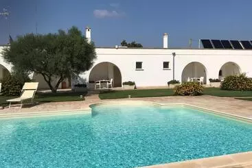 Mökkimajoitus Relais Masseria Della Colomba   Agriturismo