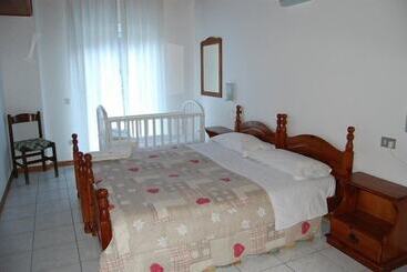 فندق ريفى Montibeller