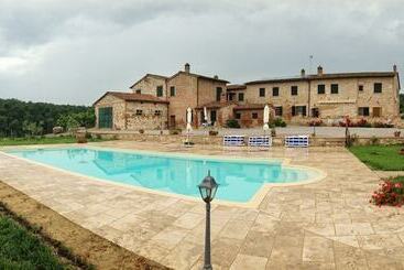 Lantligt Hotell Agriturismo L Antico Ritrovo