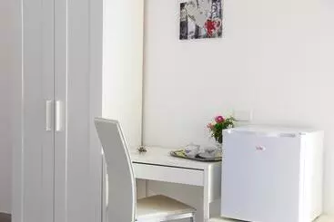 B&b Il Melograno Antico Con Terrazza E Giardino