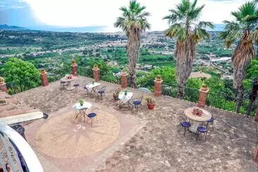 Majatalo La Casa Rosa
