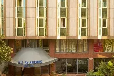 Hotel All Seasons