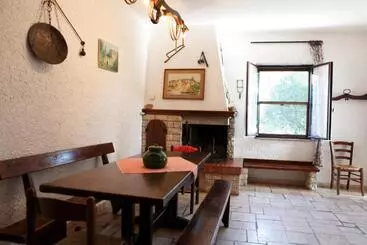 هتل روستایی Poggio Baroni Agriturismo
